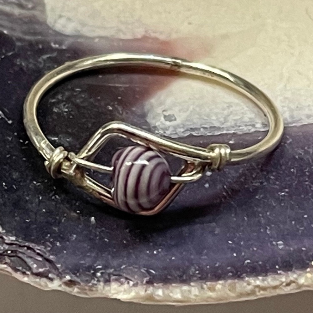 R1042 Wampum quahog shell bead sterling silver ring